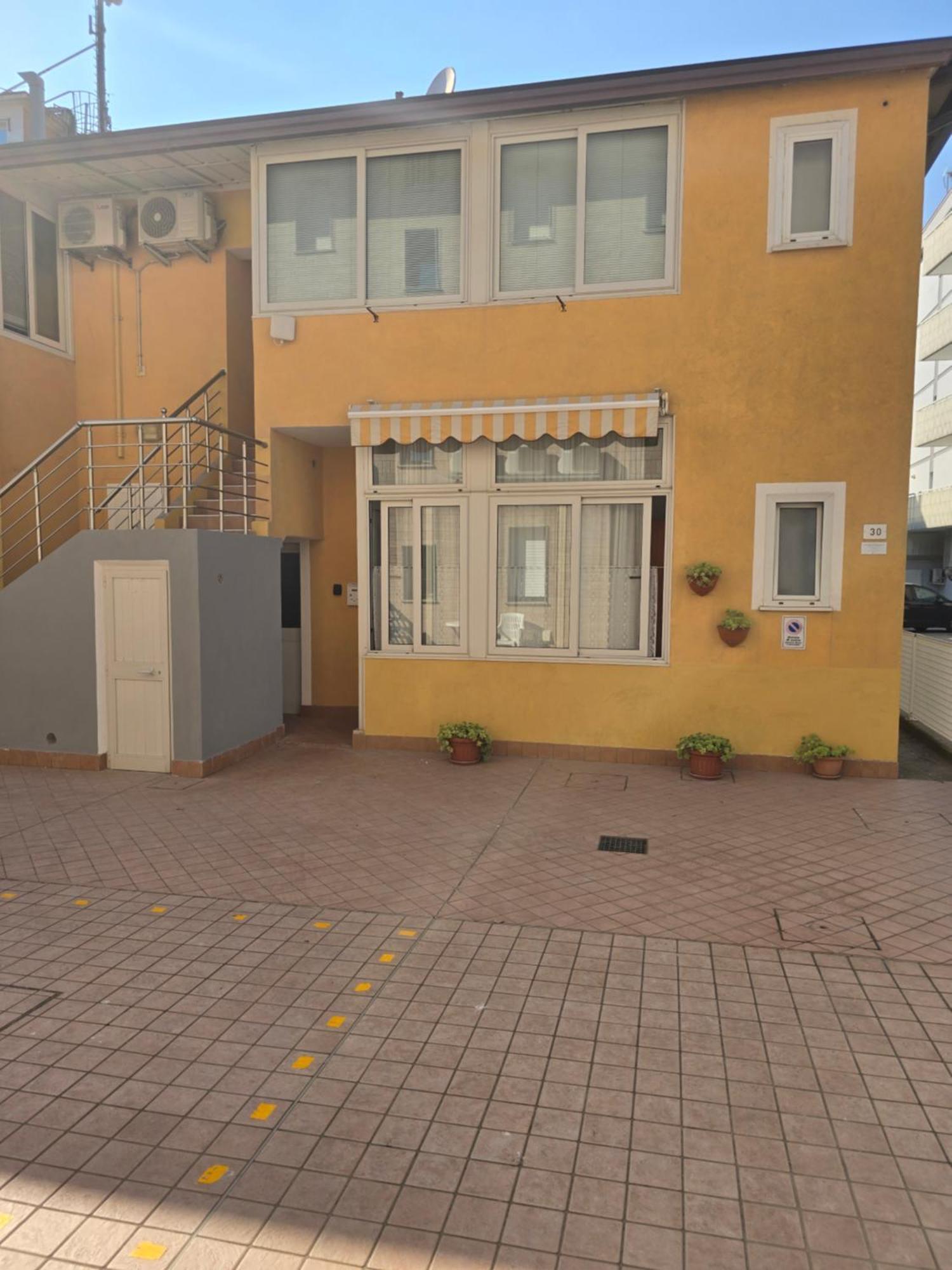 Villa Nerina Apartment Lignano Sabbiadoro Zewnętrze zdjęcie